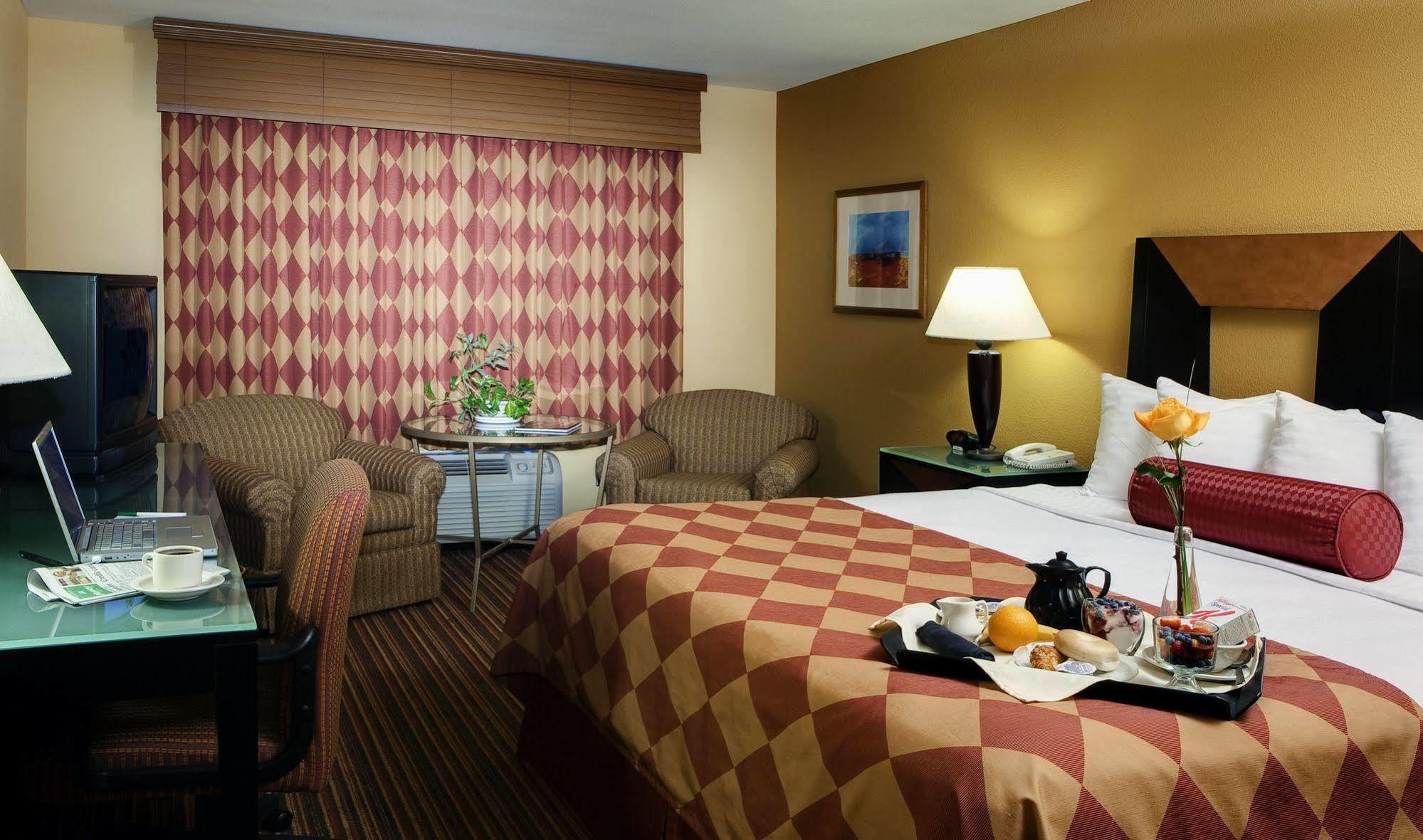 Holiday Inn Houston Intercontinental Airport, An Ihg Hotel Room photo
